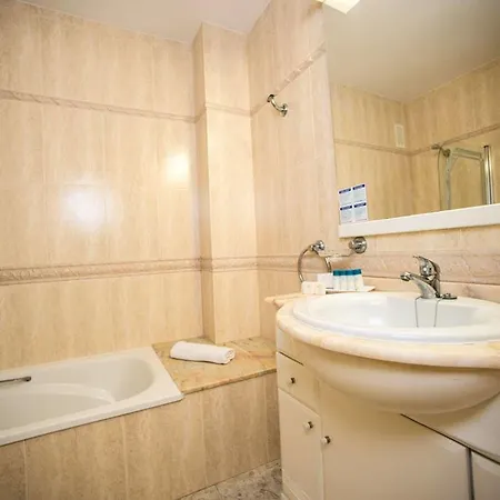 Apartment Ona *